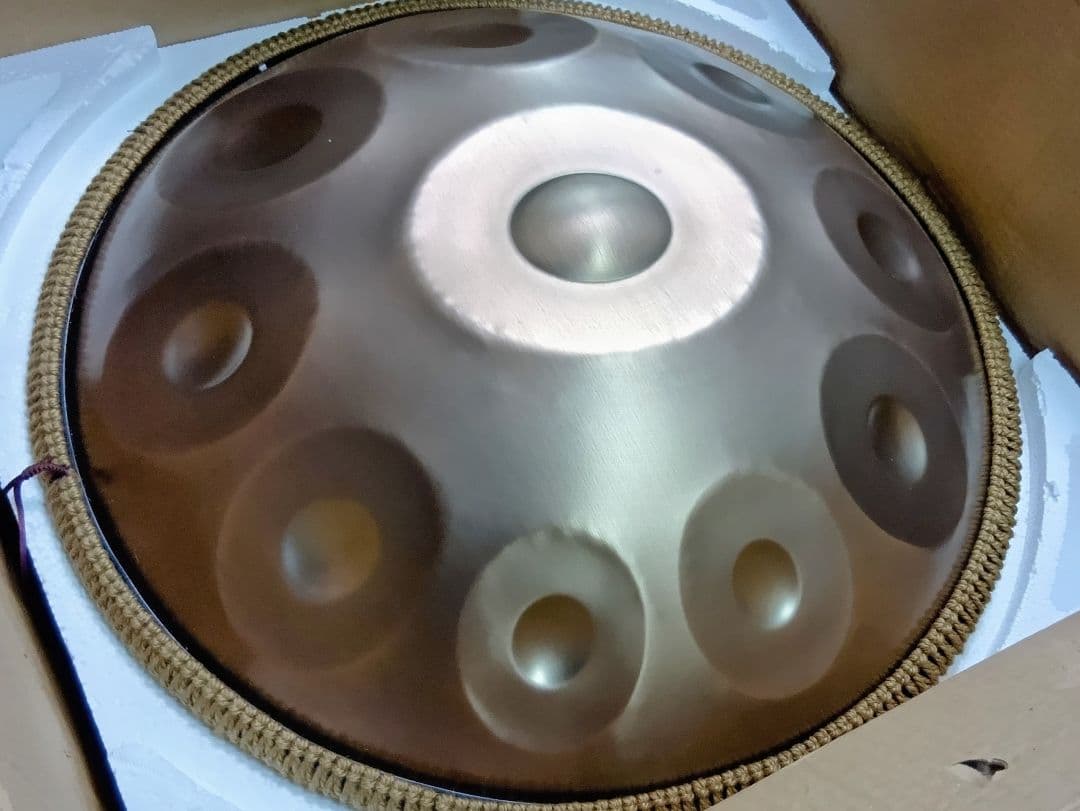 ハンドパン　56センチ　10音　DマイナーA＝440Hz 音のチューニングが正確