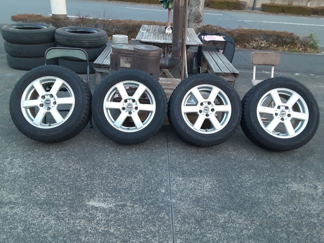 16インチスタッドレスタイヤ&アルミホイール付き　4本セット