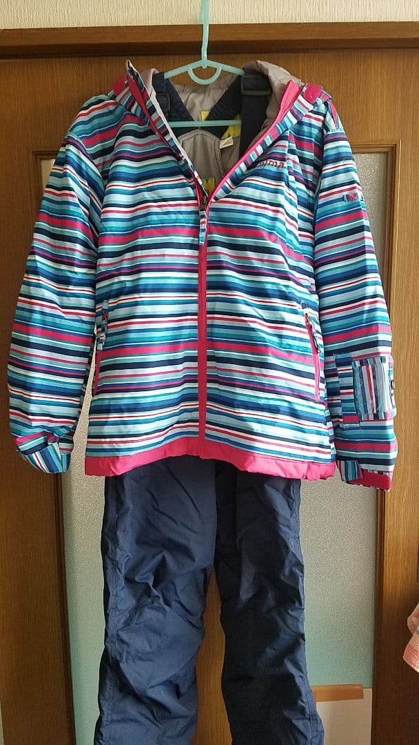 スキーウェアー