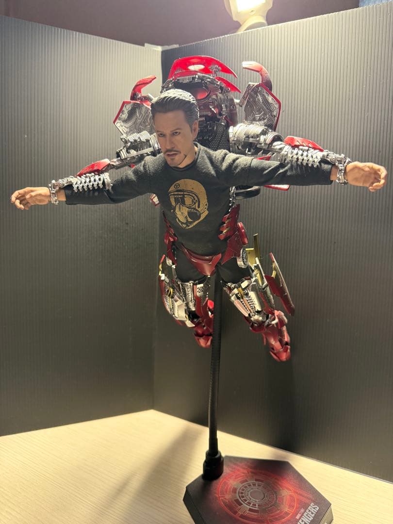 ホットトイズ アイアンマン マーク7 スーツアップ版