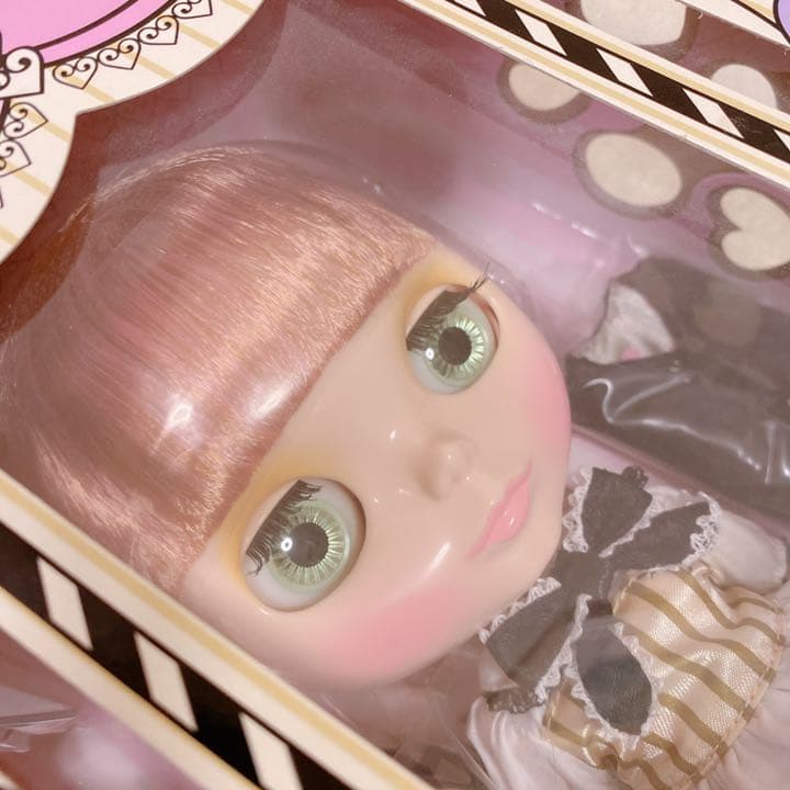 【新品】Blythe ブライス ハートオブモンマルトル 未開封 ドール