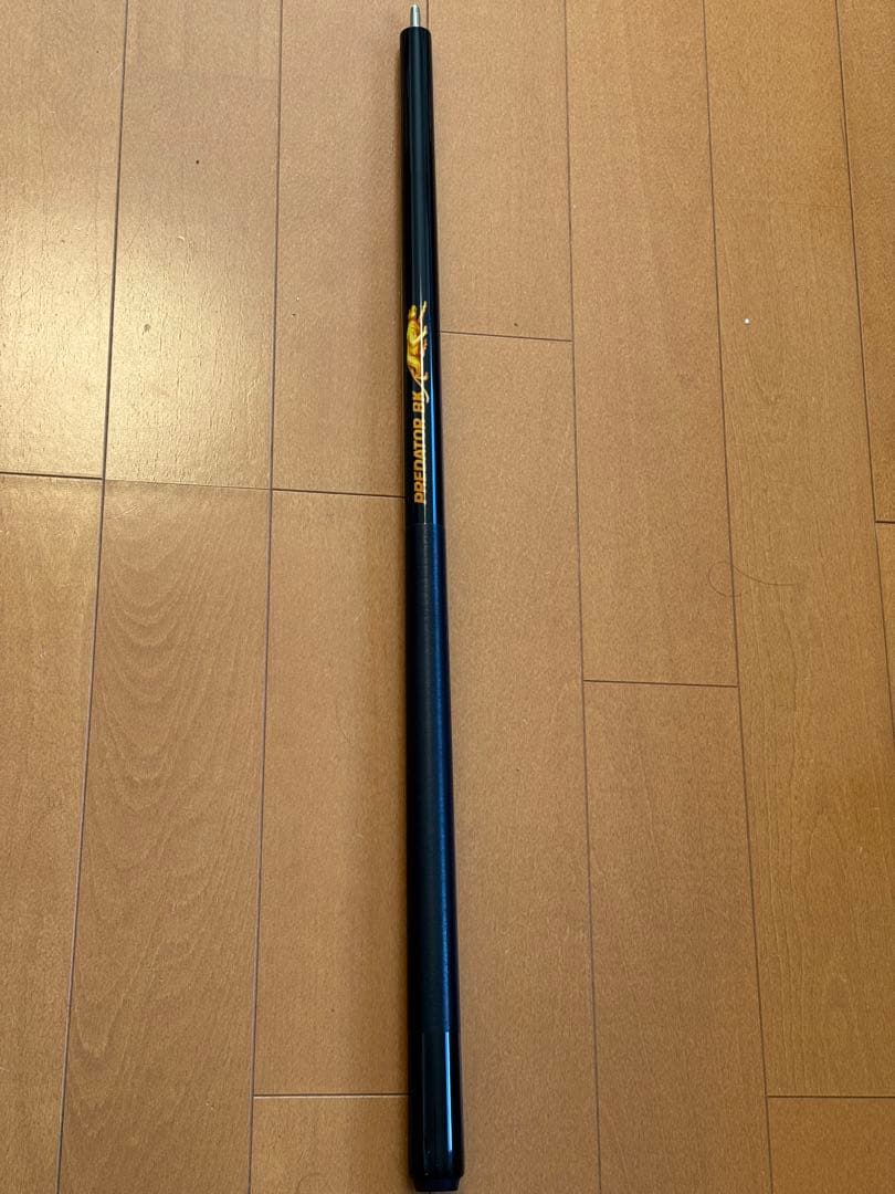 Predator 314 ビリヤードキュー 黒と白のコンビネーション （2本）