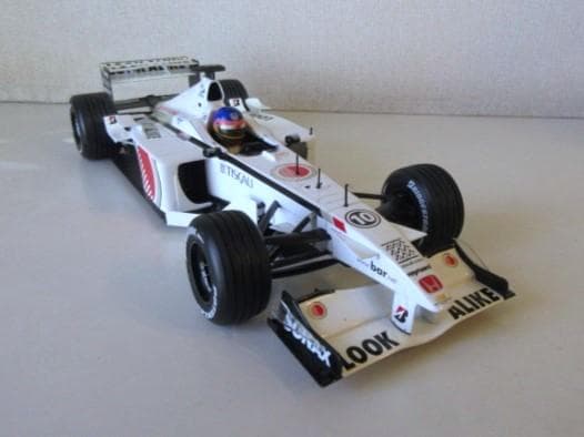 特価 MINICHAMPS (1/18) BAR ホンダ 003