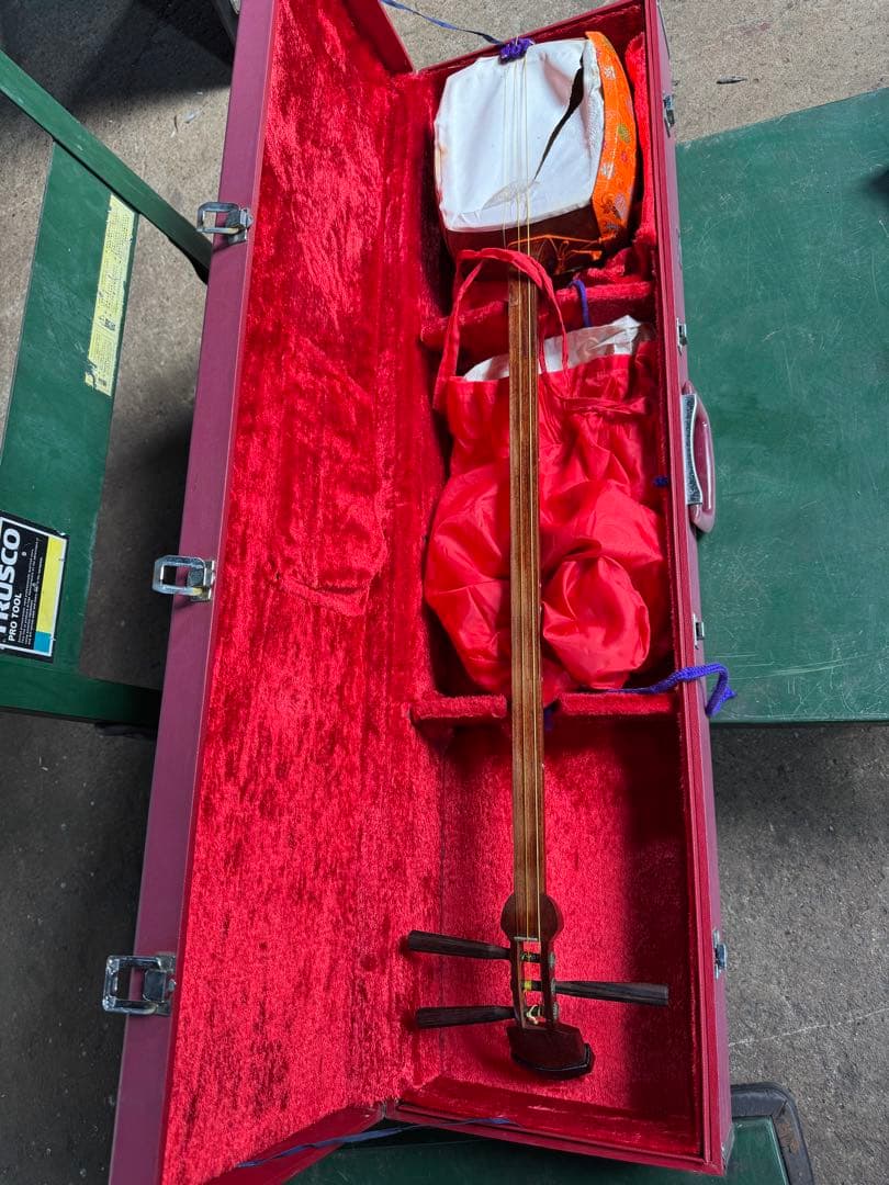 7-津軽三味線?　高級糸巻き 紅木？ハードケース&付属