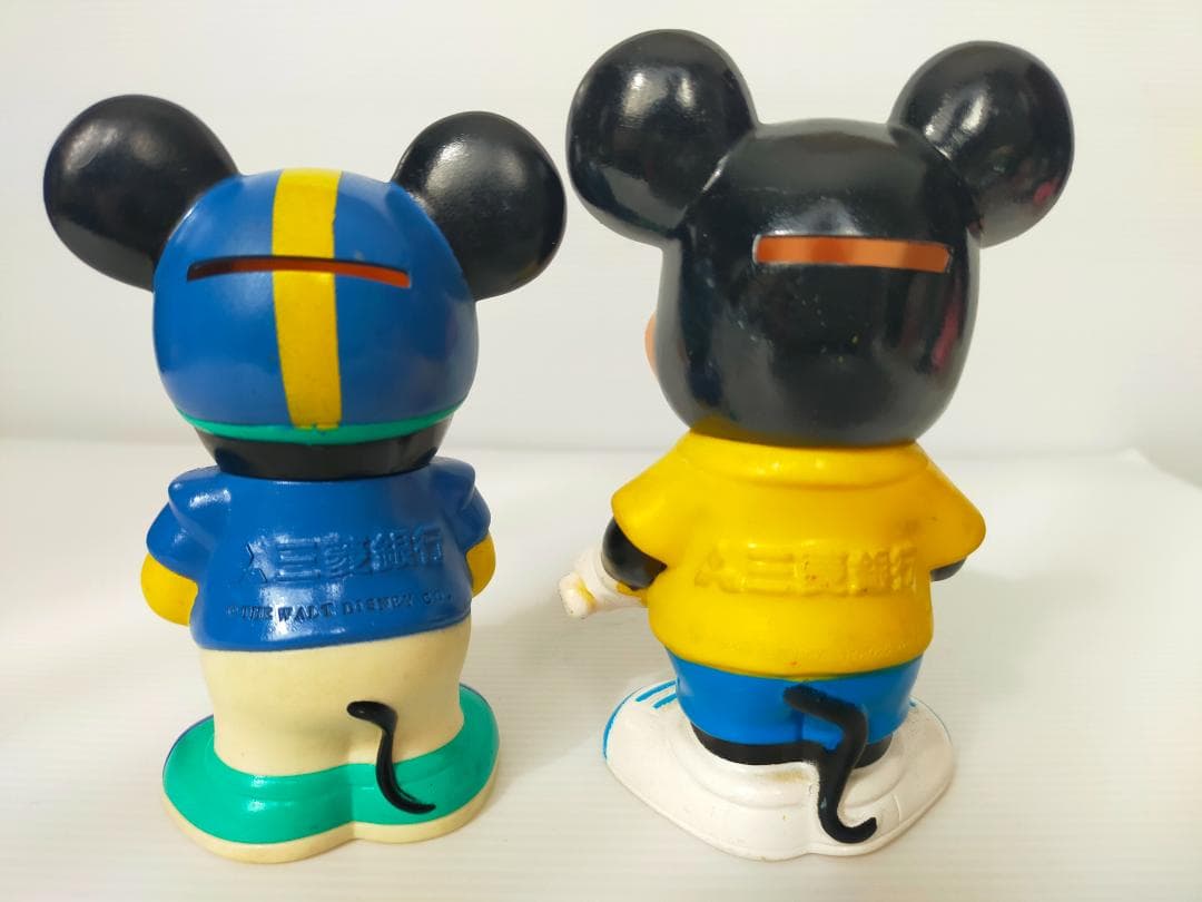 三菱銀行　貯金箱　カウンター用２体、小８体　ミッキー　ミニー