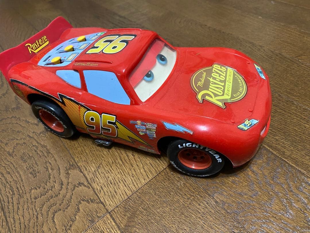 カーズ マックィーン　アニメの様に動いて喋る大型ミニカー　希少　当時物