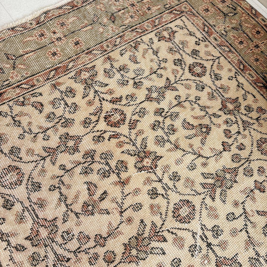 hyokoさま専用トルコ　ヴィンテージラグ　グリーン　ベージュ　フローラル