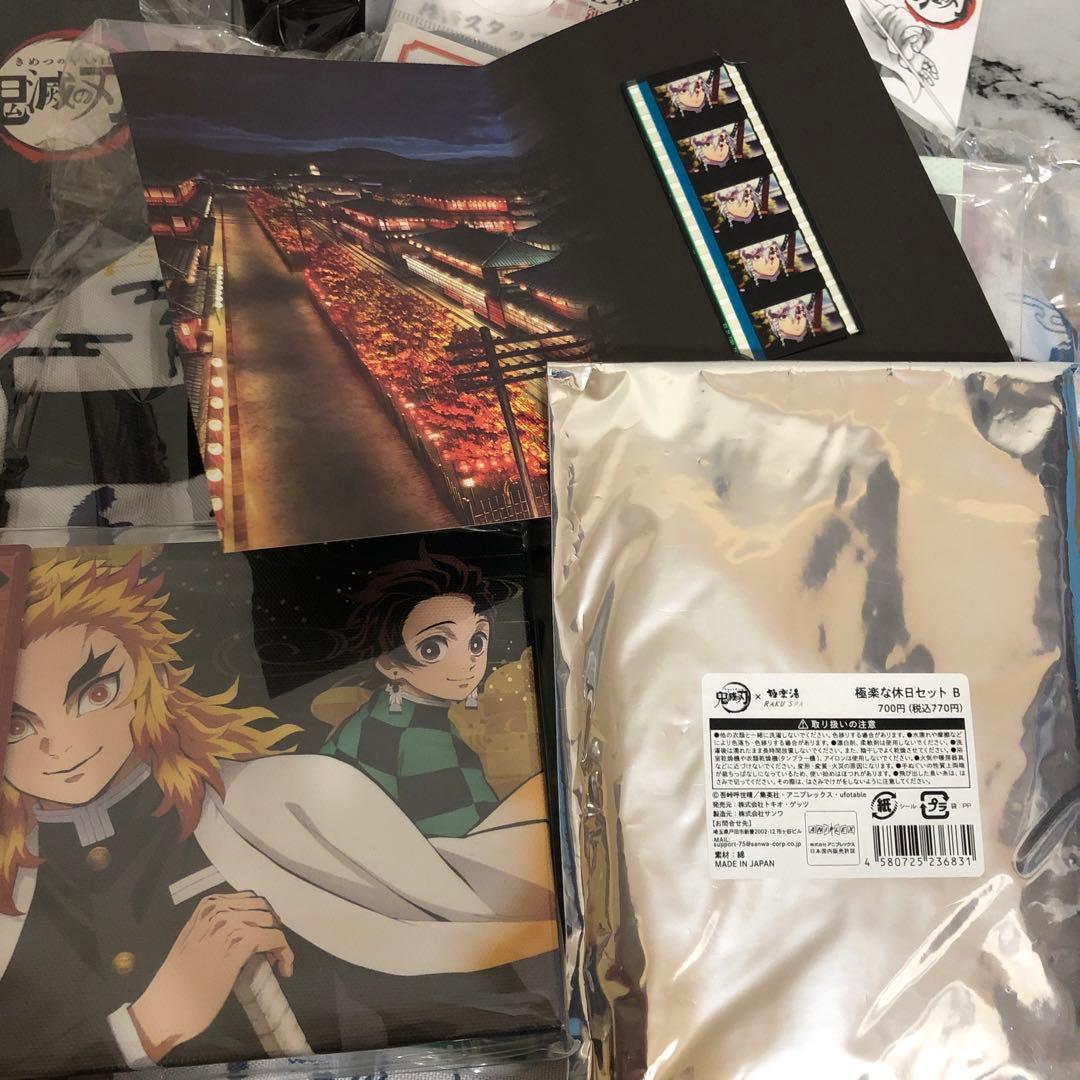 ノンジャンル　大量　まとめ売り　アニメグッズ　キャラクターグッズ　400点以上