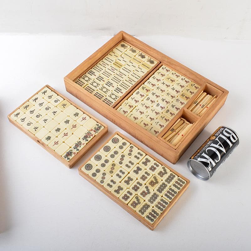 eyeknow74 　竹嵌　練物牌　背竹牌　麻雀牌　木箱付　V　6552