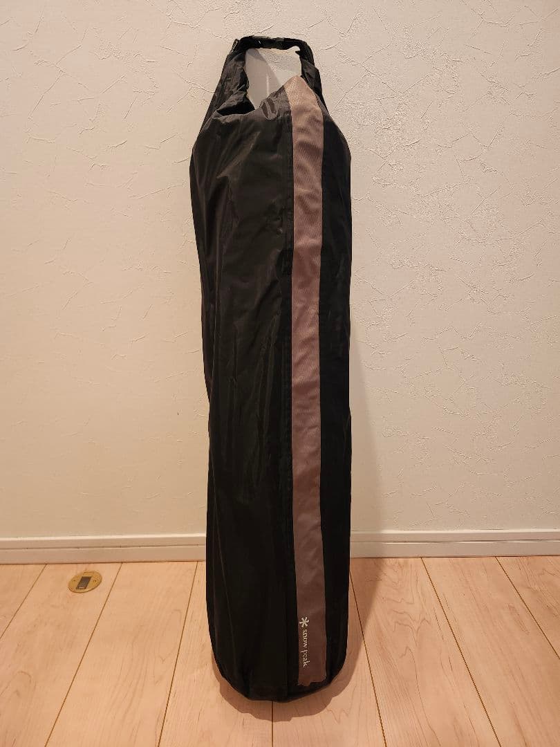 【極美品】 peak キャンピングマット 2.5W TM-193