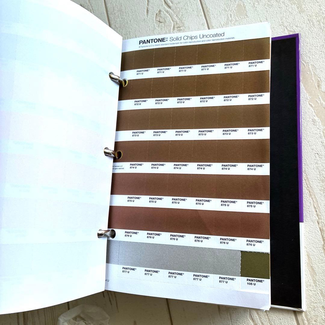 Leandra！Pantone solid chips uncoated