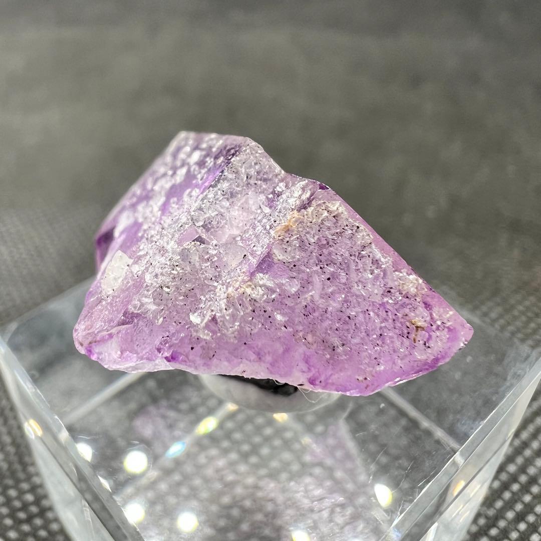 ヤオガンシャン産　「バイオレット」ゾーニング「ラベンダーカラー」フローライト