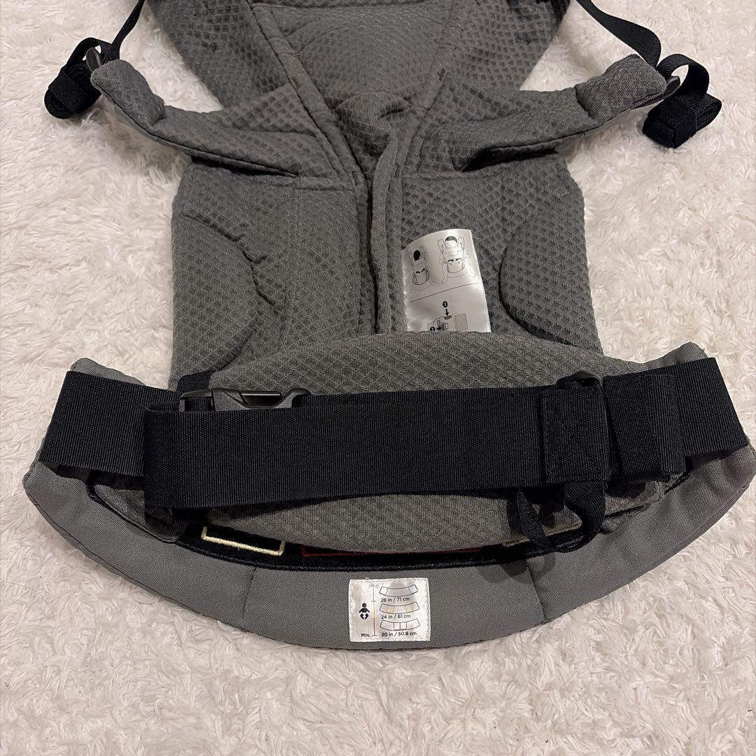 エルゴベビー 美品✨オムニブリーズ　抱っこ紐 グラファイトグレー　メッシュ新生児