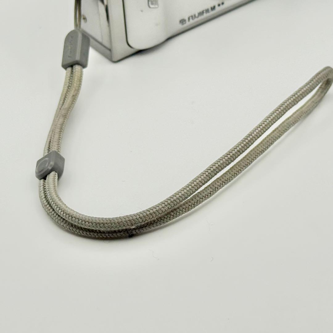 【動作品】FUJIFILM finepix F11 コンデジ デジタルカメラ