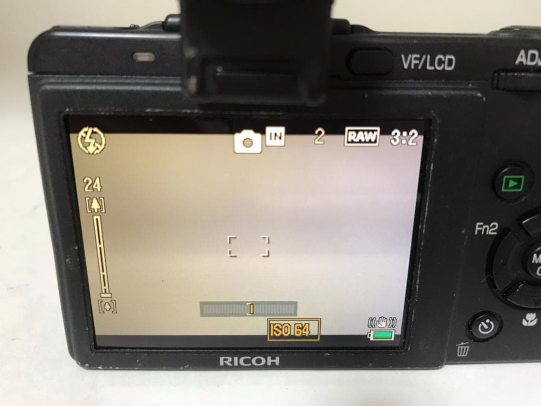 RICOH GX200 デジタルカメラ VF-1 自動開閉式レンズキャップ