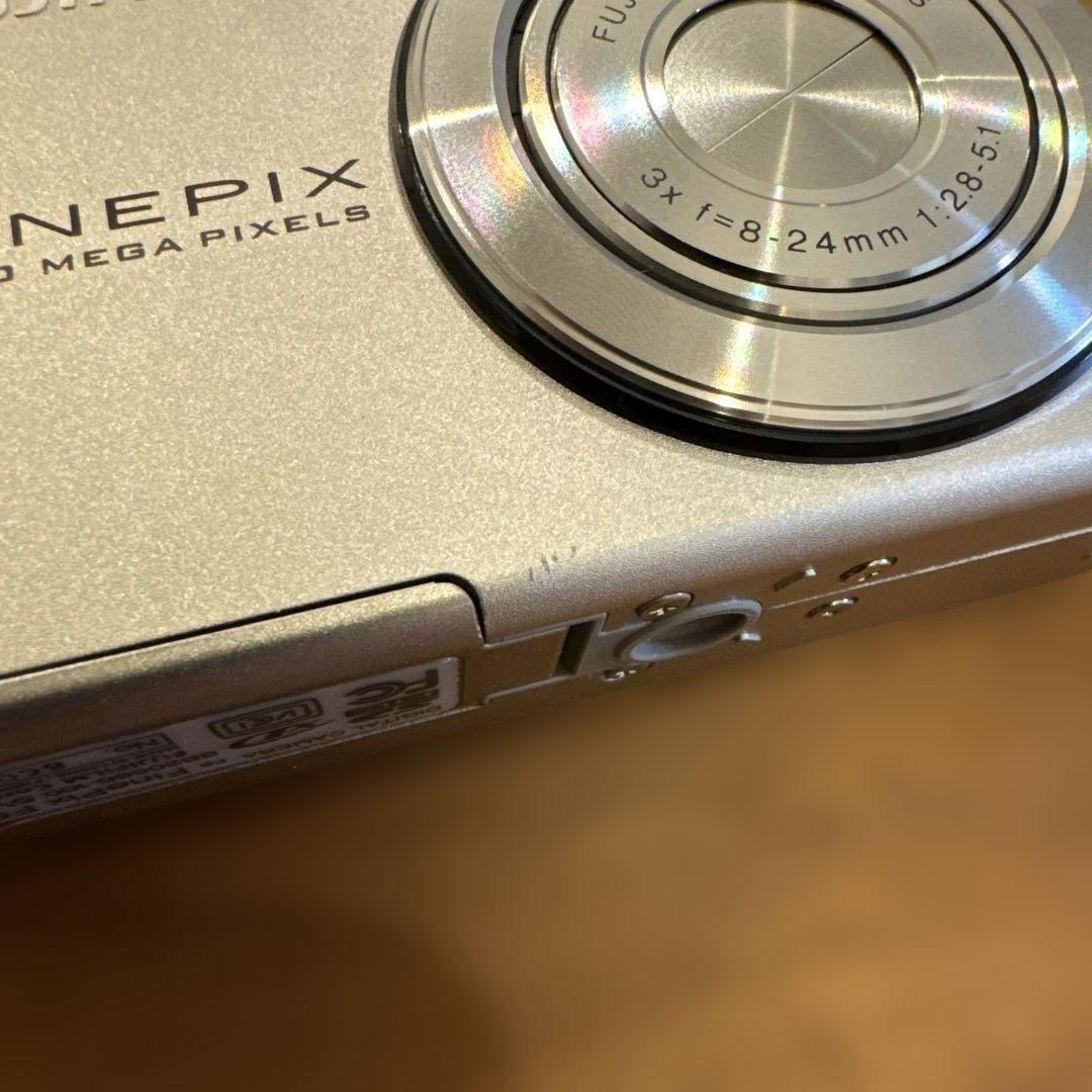 【美品】デジカメ FUJIFILM FINEPIX F60 fd 動作確認済み