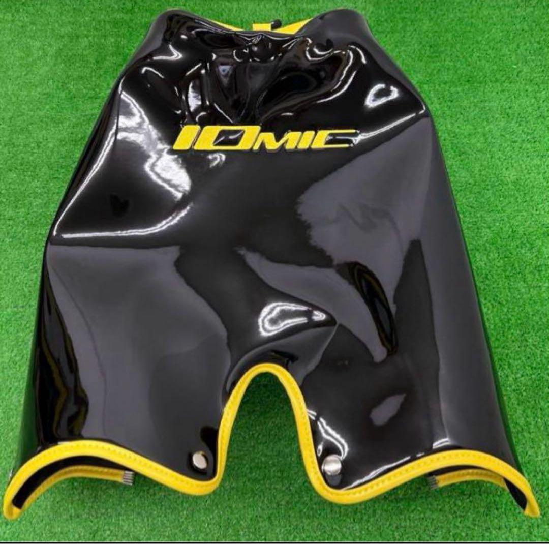 イオミック IOMIC キャディーバック　2019年モデル　ゴルフバック　黄色