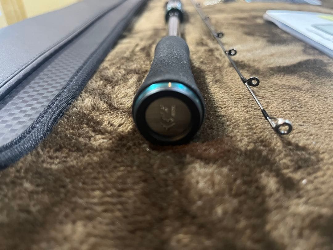 【値下中】ダイワ エメラルダス STOIST AGS 76MMH-SMT