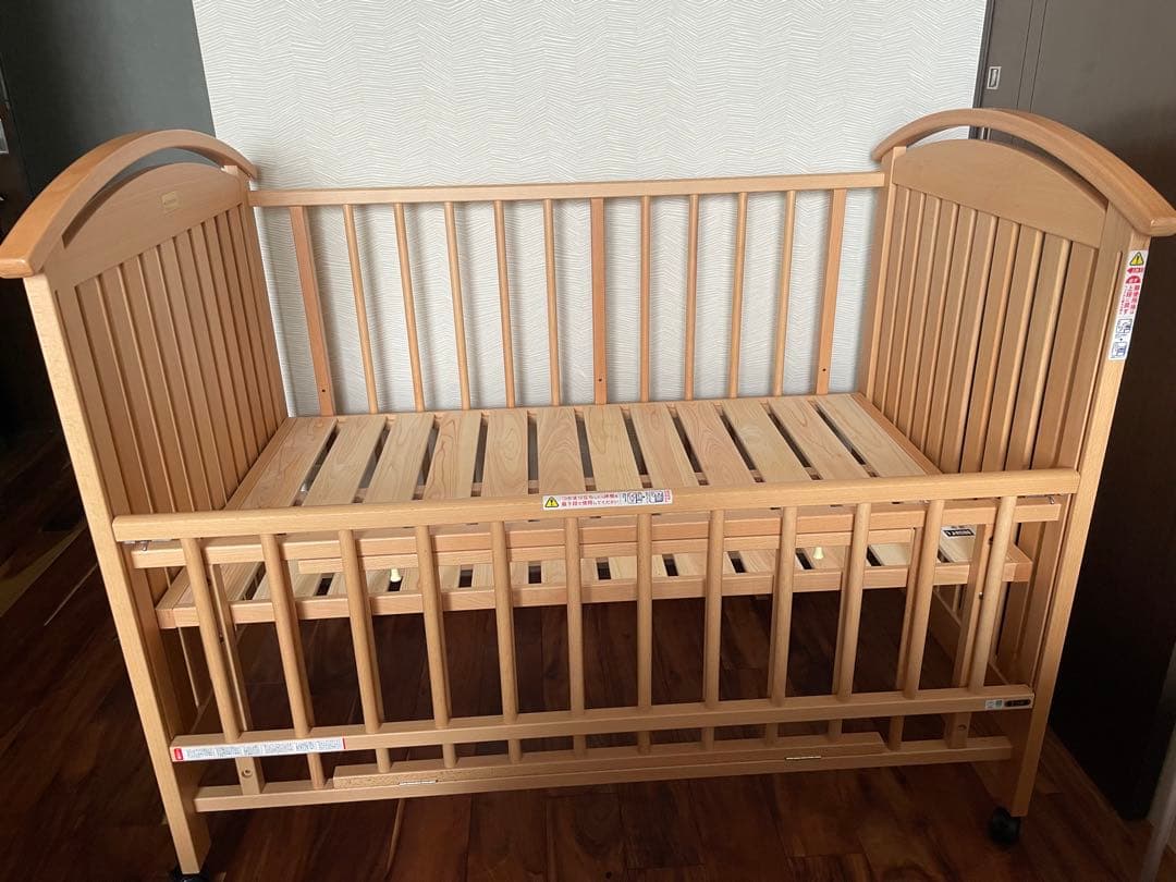 ベビーベッド　ミキハウス