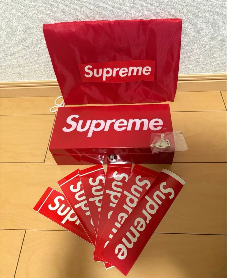 【超希少】2011AW Supreme メタルロックボックス