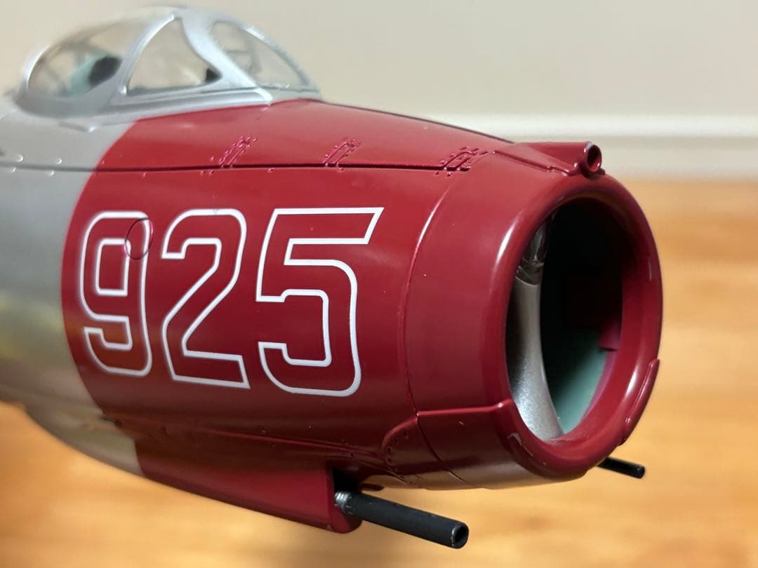 21センチュリートイズ 1/18 MIG-15bis ファゴット 戦闘機 訳あり