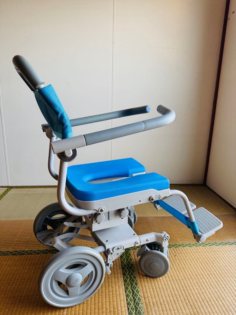 ウチエuchie 入浴用椅子 シャワーキャリー U型シート 介護用　コンパクト