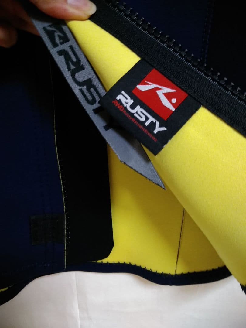 F*E様 WORLD DIVE　&　RUSTY ウエットスーツ❗