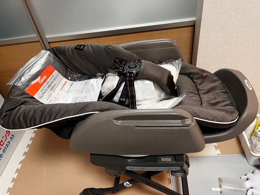 Combi ネムリラ AUTO SWING BEDi EG ベビーラック