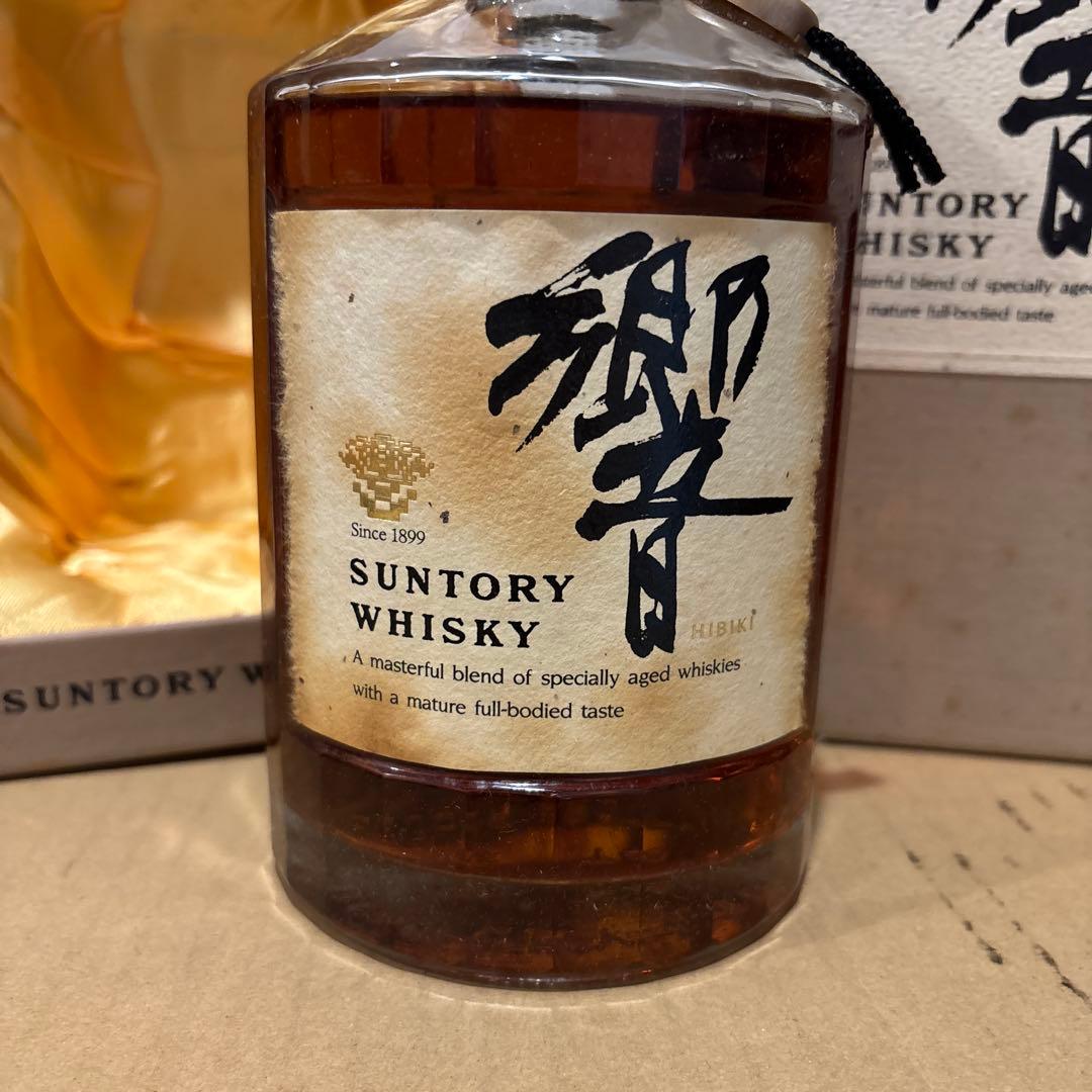 サントリーウイスキー響　裏ゴールドラベル　750ml 箱付き　未開封