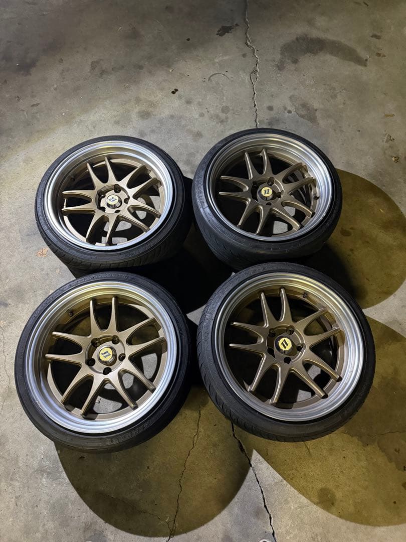 eleven racing 18インチ×9J+30 タイヤ付き　4本セット