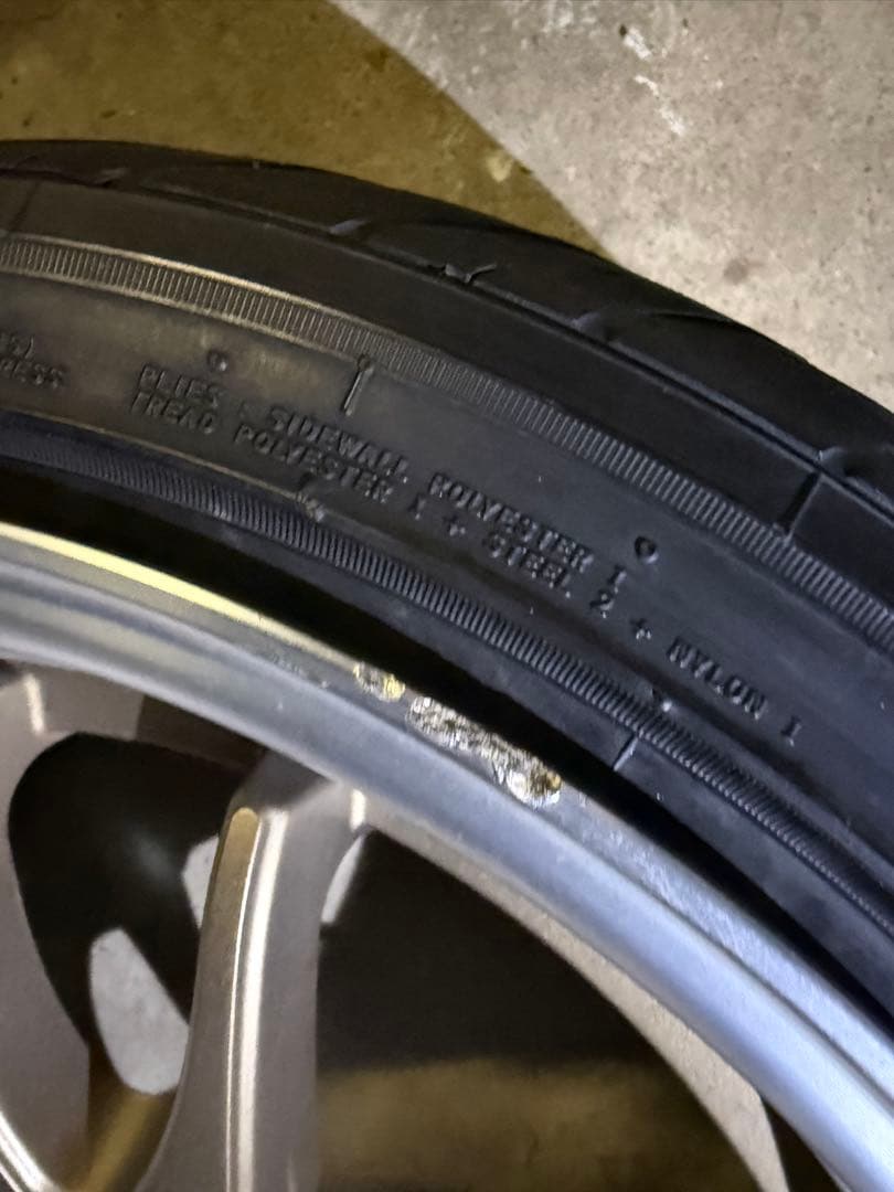 eleven racing 18インチ×9J+30 タイヤ付き　4本セット