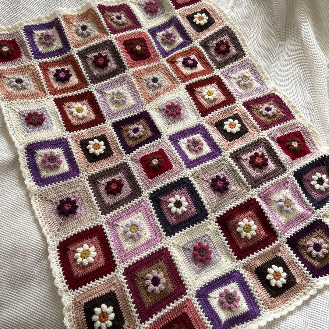 ぷっくり。お花のモチーフ編み ブランケット マルチカバー ウール 手編み