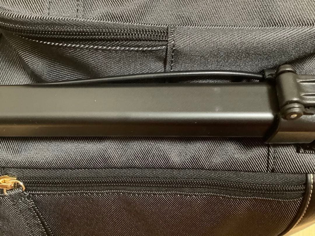 スワニー　キャリーバッグ　ストッパー付き　Mサイズ　超美品