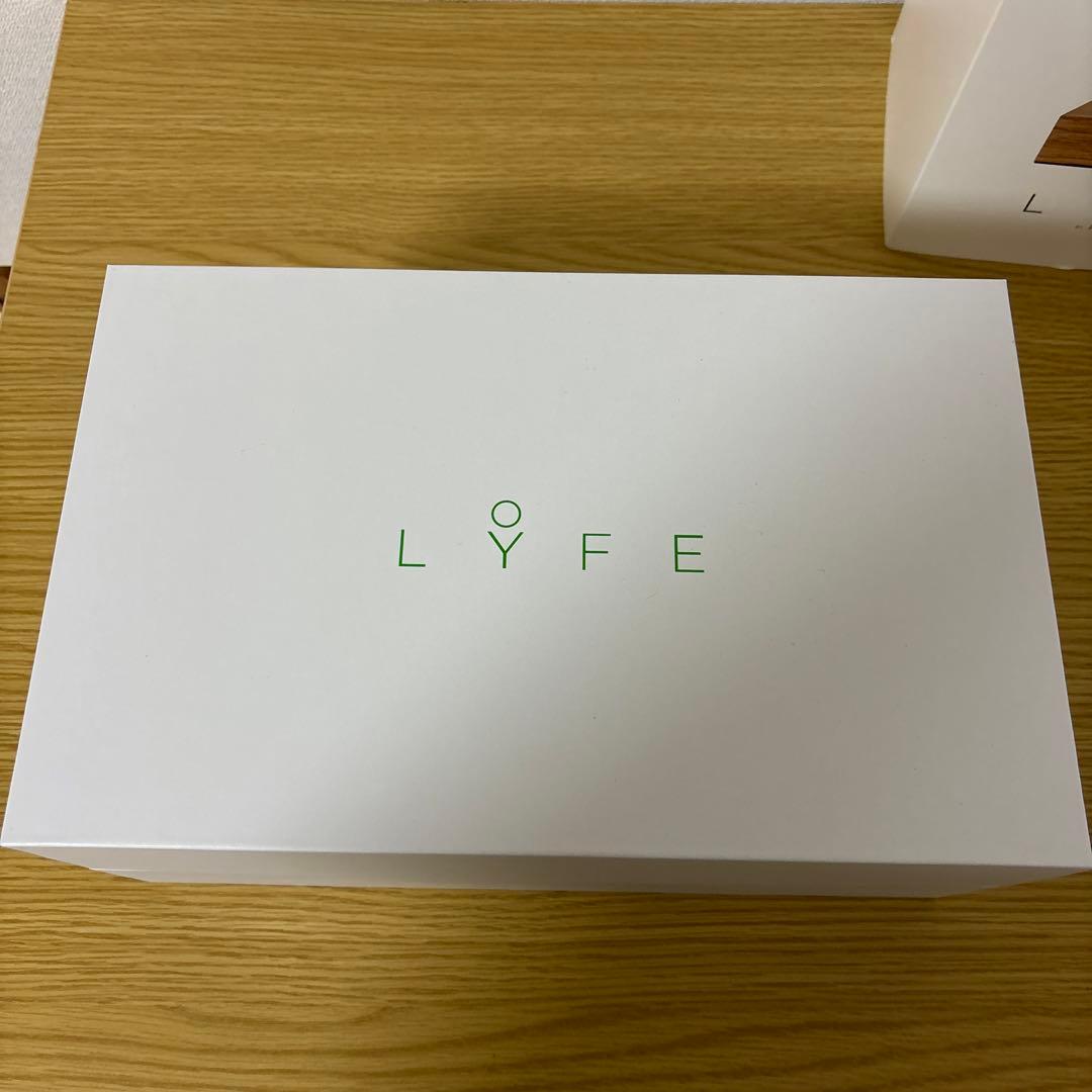 磁力で空中に浮かぶプランター　FLYTE LYFE