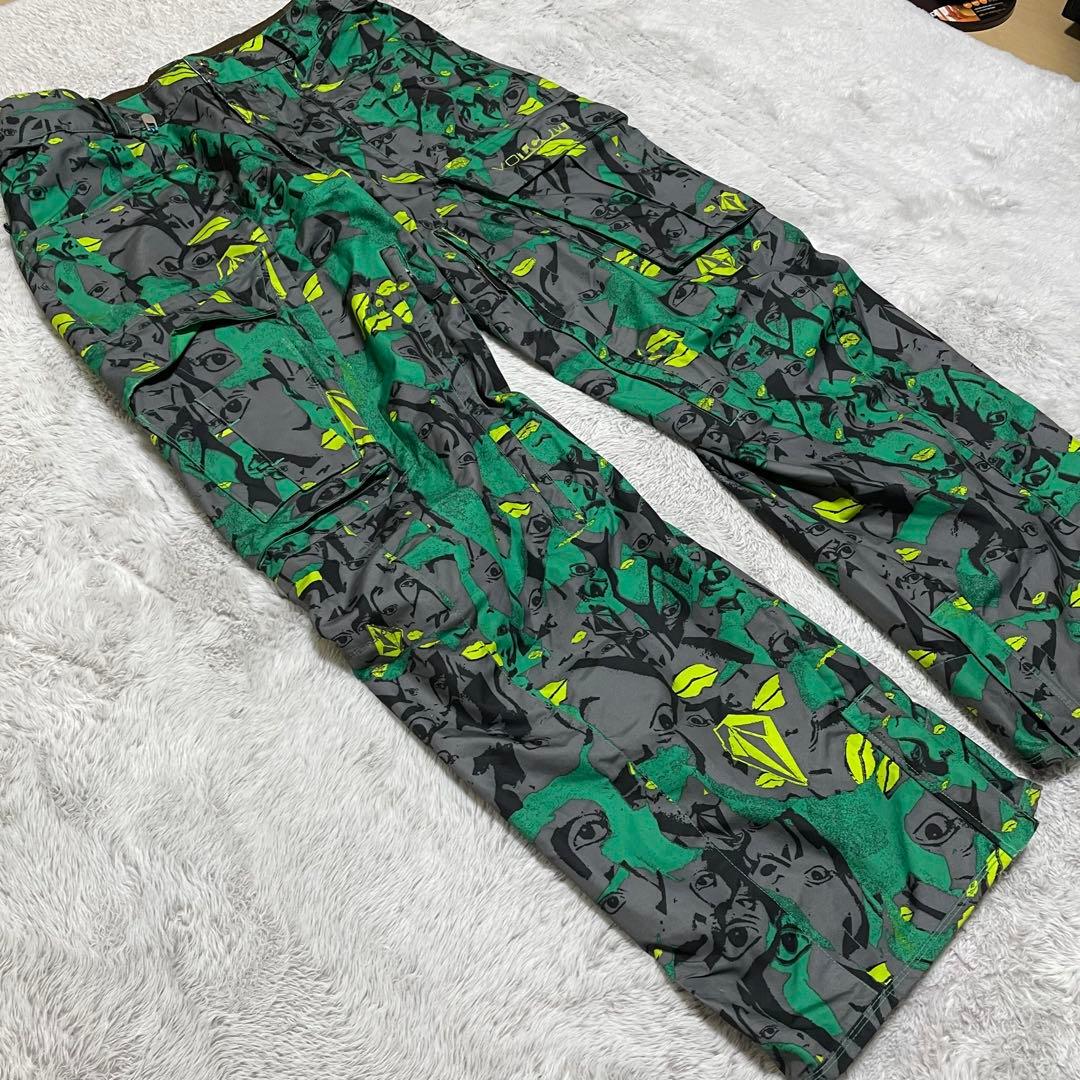ボルコム　スキーウェア　ナイロンパンツ　総柄　ロゴ刺繍　タウンユース　XLサイズ