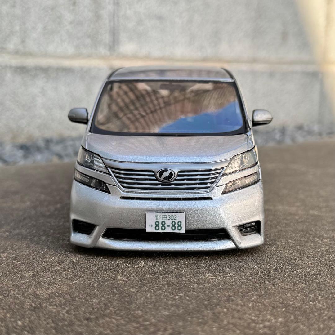 1/24 トヨタ ヴェルファイア カラーサンプル ミニカー