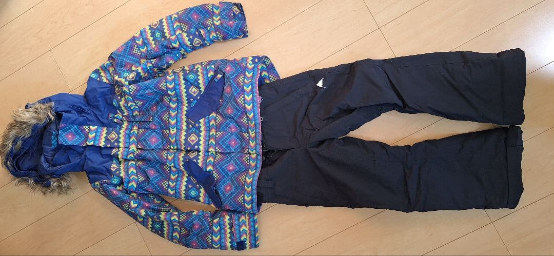 BURTON 子ども用スノーボードウェア Sサイズ　レディース