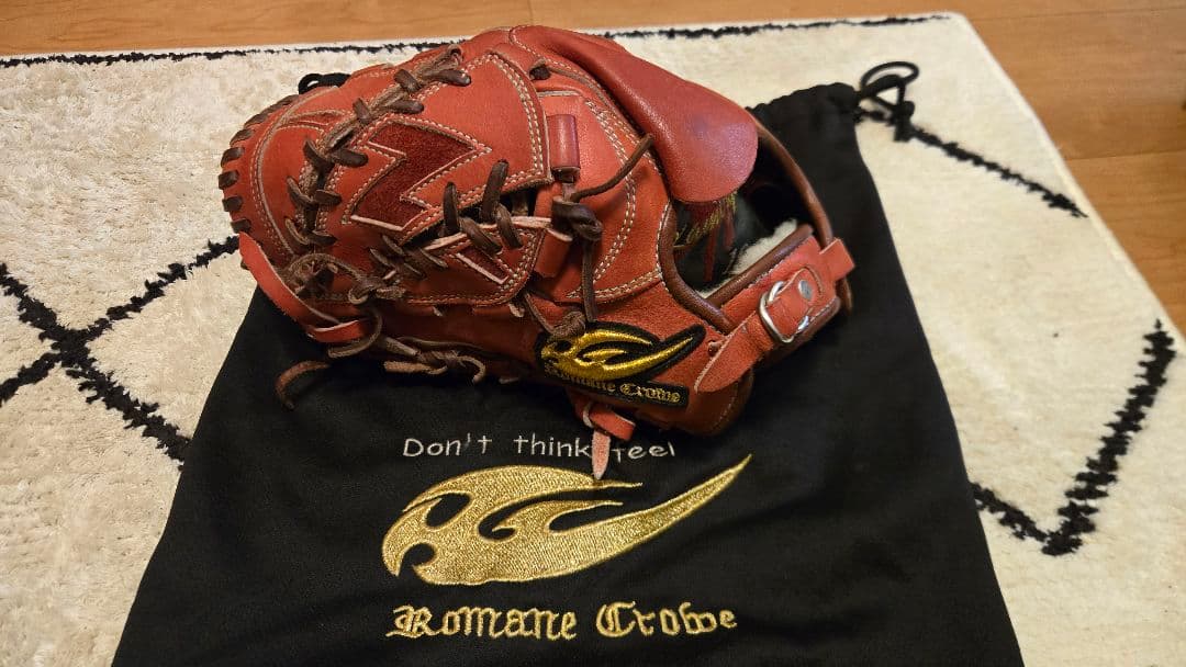ロマネクロウ　左投げ用　投手用　グローブ　ピッチャー　軟式