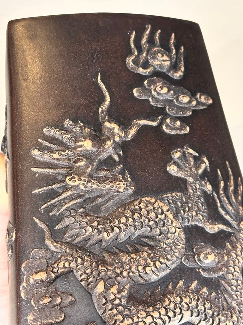 中国 清朝 大清乾隆年製 三角形 紫砂 龍文筆筒 瓶 骨董品 コレクション