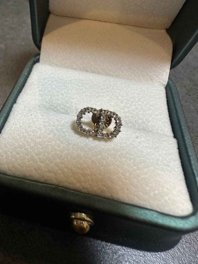 Dior ゴールドピアス(片耳用)