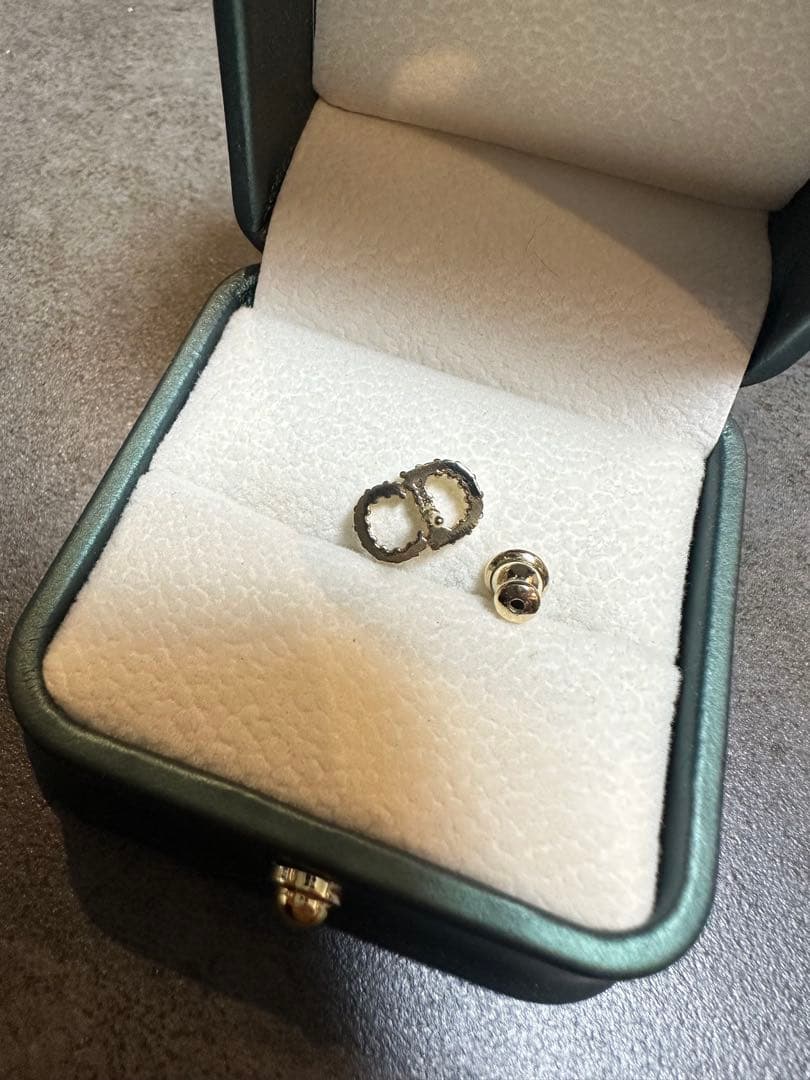 Dior ゴールドピアス(片耳用)