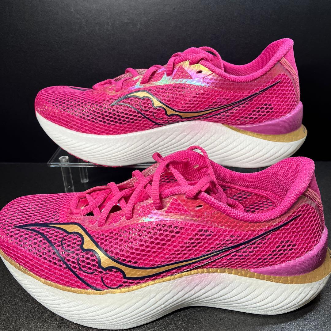 週末限定価格‼️【未使用28.0cm】SAUCONY エンドルフィンプロ3