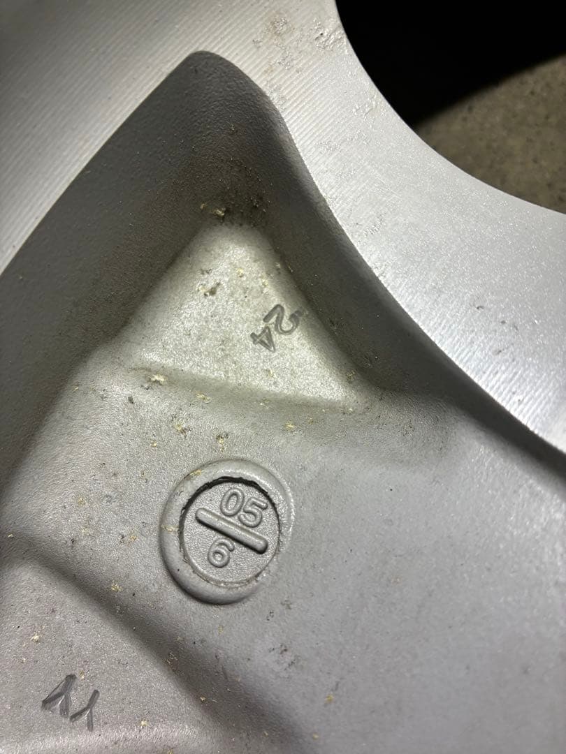 ランクル100 トヨタ純正　タイヤホイールセット 17インチ　ダンロップ