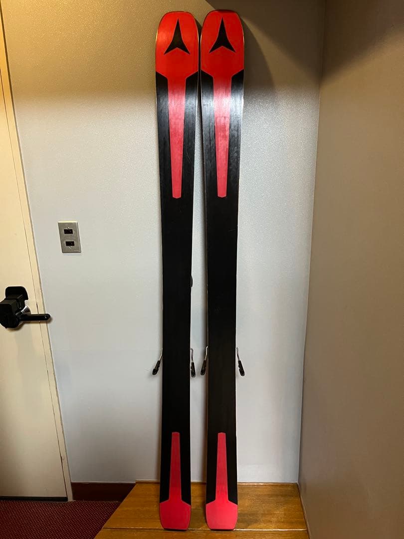 スキー板　ATOMIC VANTAGE 97ti 180cm