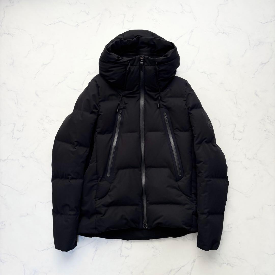 デサントオルテライン マウンテニア ダウンジャケット ブラック M