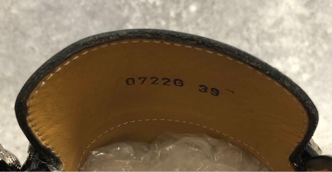 フォロー割■ TOGA PULLA ローファー バックル付き メタル