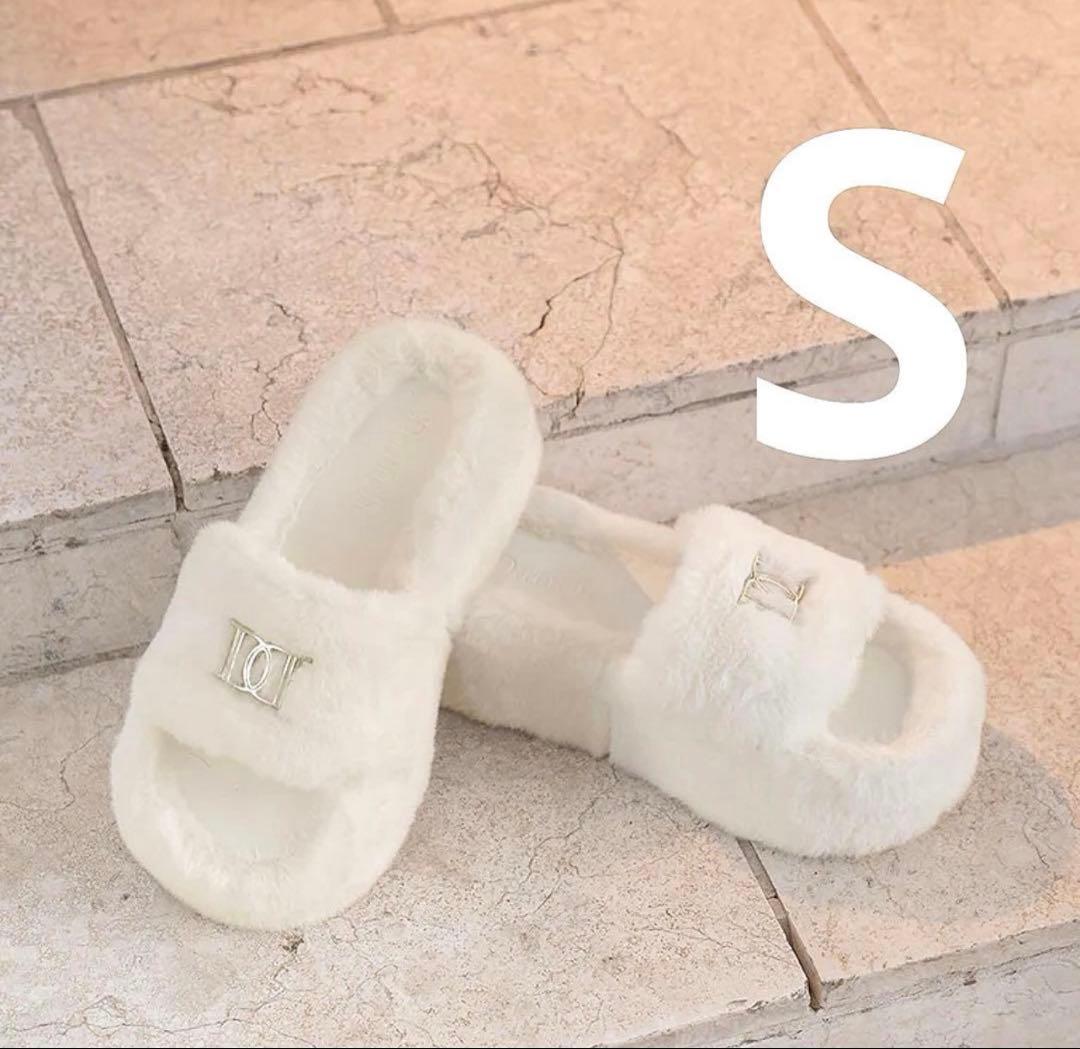 Darich ダーリッチ プラットフォームファーサンダル ホワイト WHT