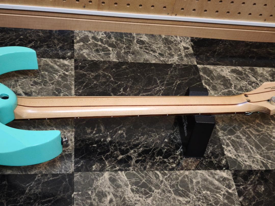 ☆彡Ibanez（アイバニーズ）Steve Vai JEM70V