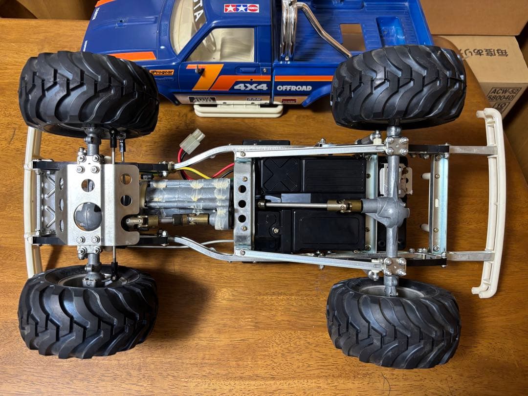 タミヤ　トヨタ　ハイラックス 4WD マウンテンライダー　当時物