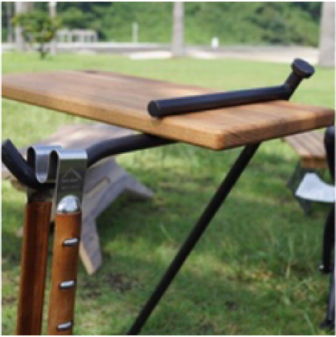 焚き火サイドテーブル。